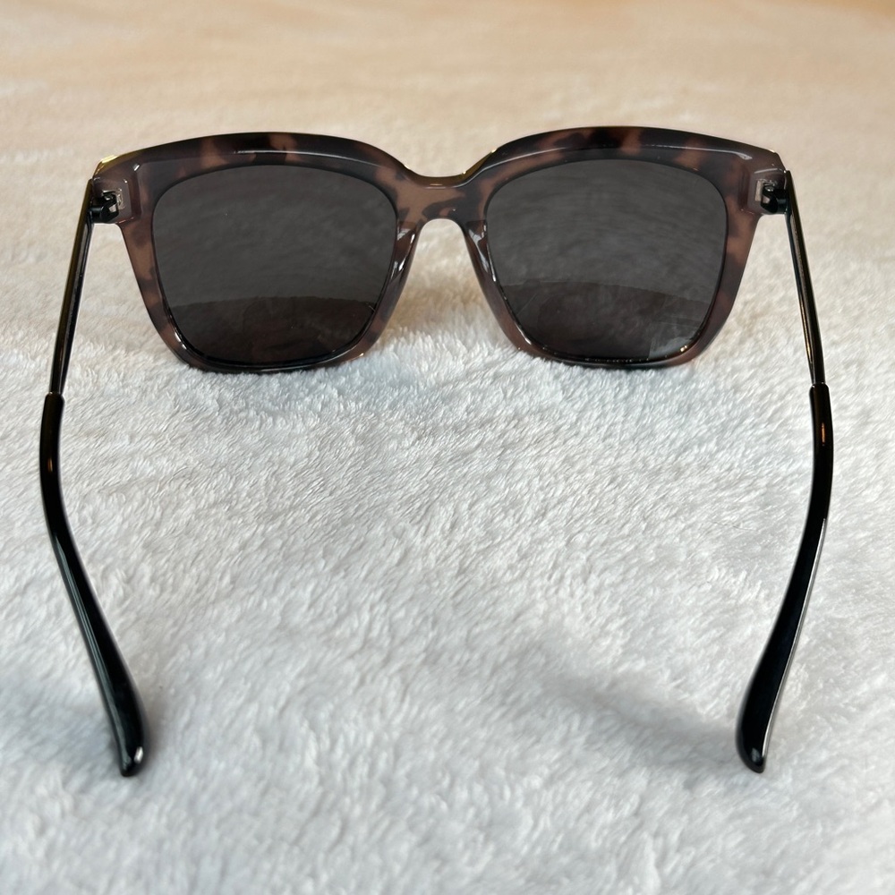 DIFF HAILEY Tortoiseshell Sunglasses - image 8